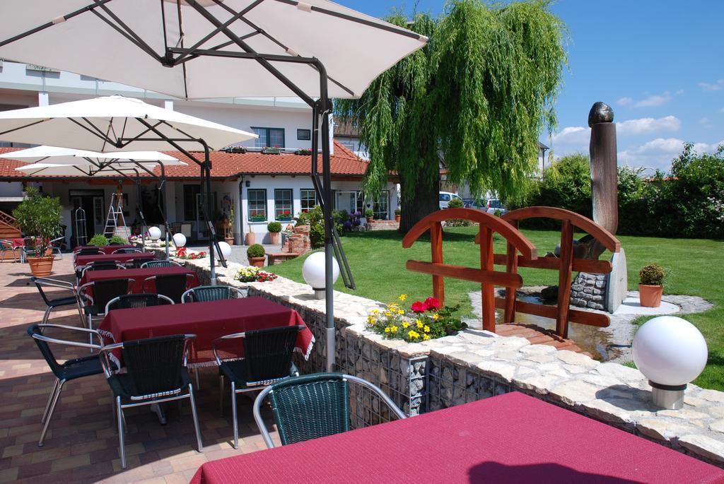 Pension Sonnenhof Mörbisch am See Esterno foto